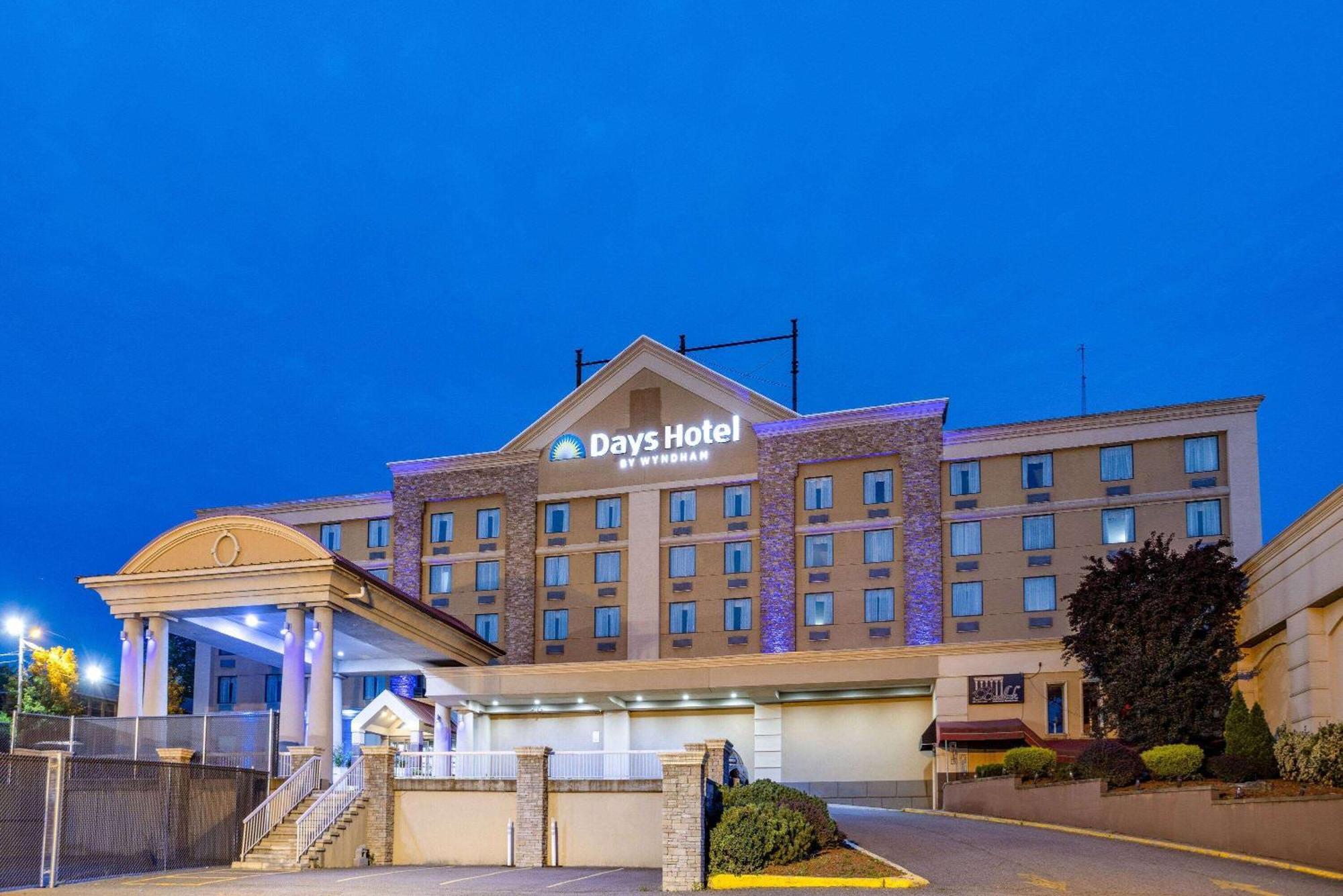 Days Hotel By Wyndham North Bergen Exteriér fotografie